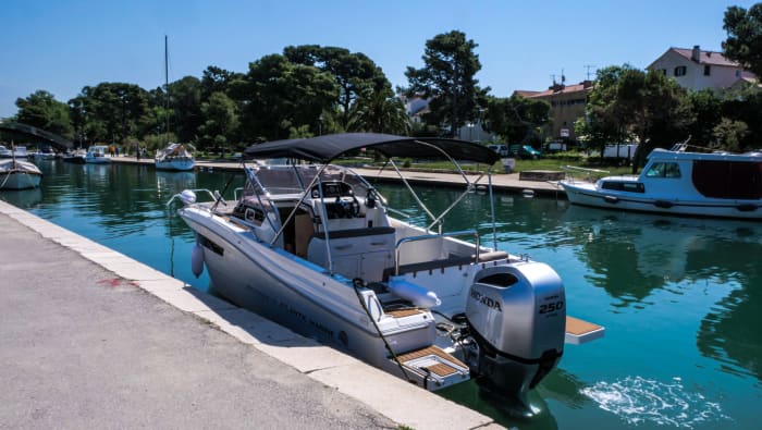 Your day in Trogir: Rent a motorboat for 9h of discovery