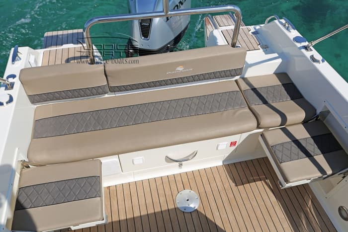 Your day in Trogir: Rent a motorboat for 9h of discovery