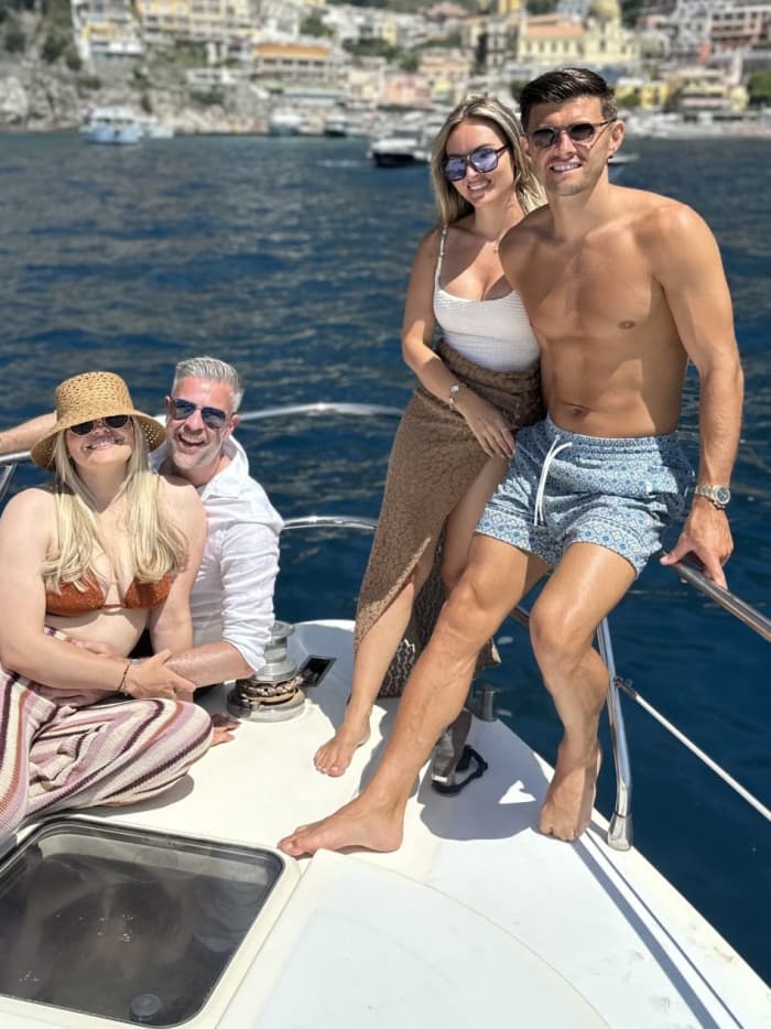 Privécruise van een hele dag langs de Amalfikust
