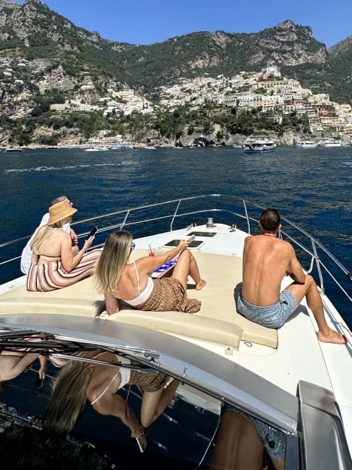 Privécruise van een hele dag langs de Amalfikust