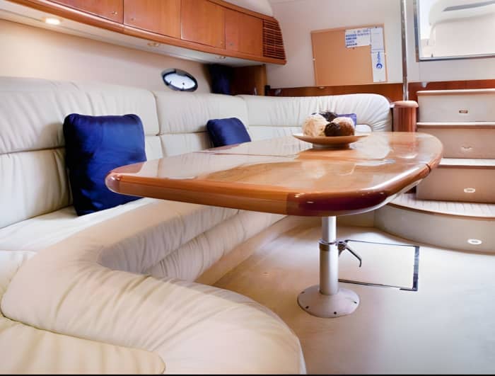 Unparalleled sunset on the Costa Brava with appetizers and Champagne. A first-class experience on a luxury yacht.