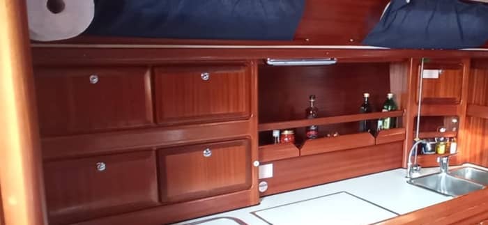 Geniet van een dag op zee in Montenero di Bisaccia op een zeilboot