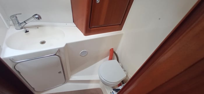 Geniet van een dag op zee in Montenero di Bisaccia op een zeilboot