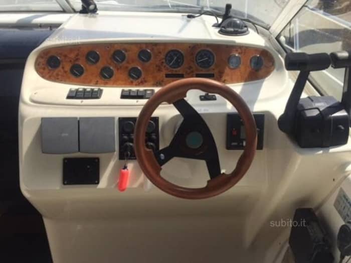 Neem een halve dag de tijd om te ontspannen op een motorboot in Malta. Deze tocht duurt 4 uur.