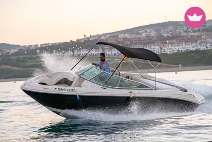 Vive el Estrecho: Experiencia de 8 Horas a bordo de la Sea Ray 220