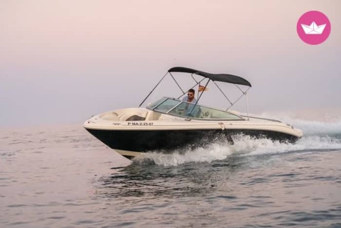 Vive el Estrecho: Experiencia de 8 Horas a bordo de la Sea Ray 220