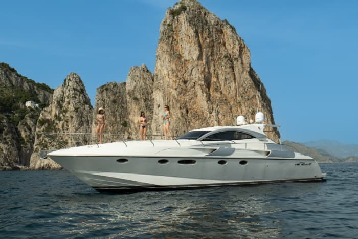 Entdecken Sie die Magie der Amalfiküste mit unserer exklusiven Bootstour