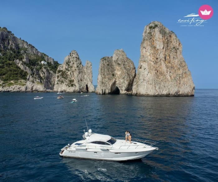 Entdecken Sie die Magie der Amalfiküste mit unserer exklusiven Bootstour