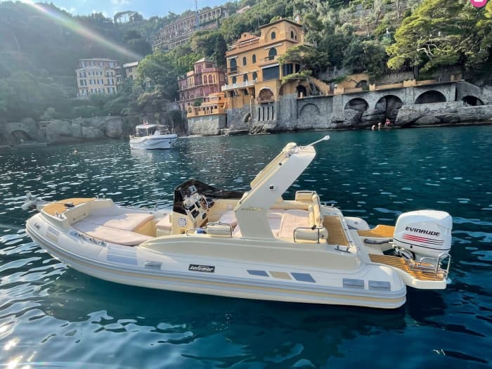 Aperitivo en el faro: una puesta de sol de ensueño en Portofino