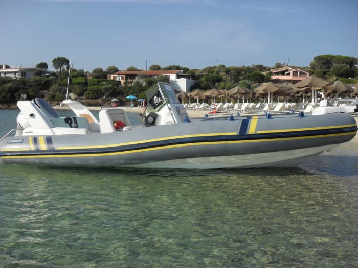 Ontdek Golfo Aranci tijdens een dagtocht op een motorboot.
