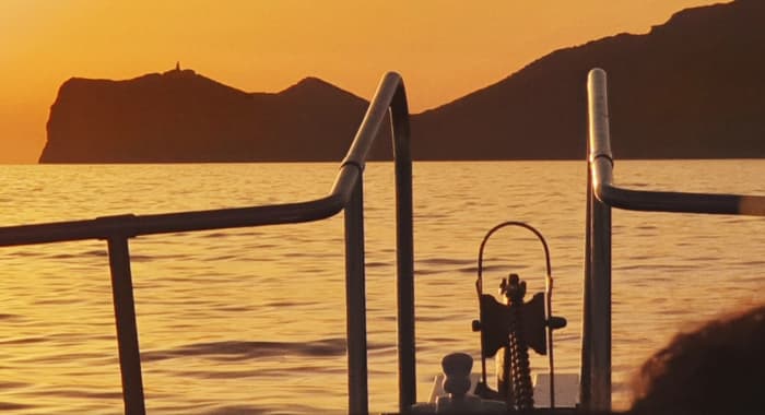 Your day in Mallorca: rent a motorboat for a full day of discoveries
