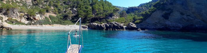 Your day in Mallorca: rent a motorboat for a full day of discoveries