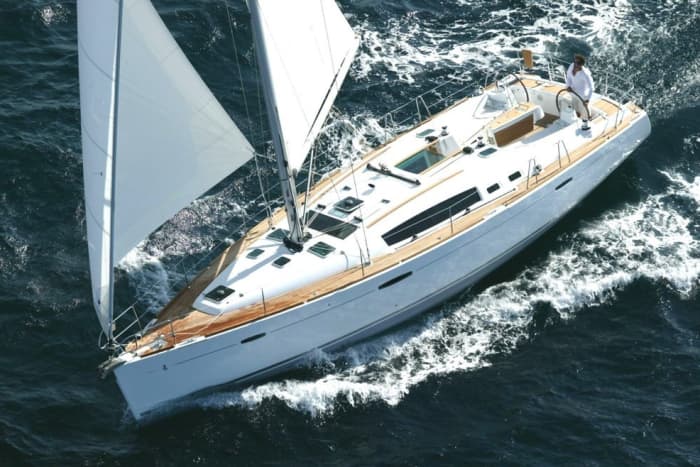 Enjoy a full day on a sailboat in Birgu