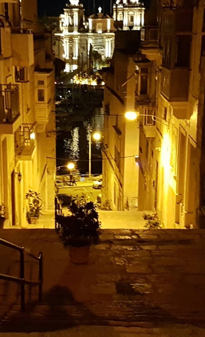 Enjoy a full day on a sailboat in Birgu