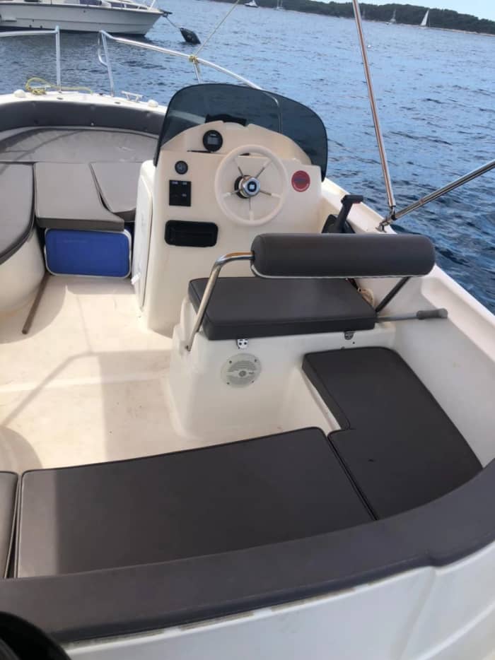 Avontuur in het zuiden van Hvar en op de Pakleni-eilanden (inclusief brandstof)