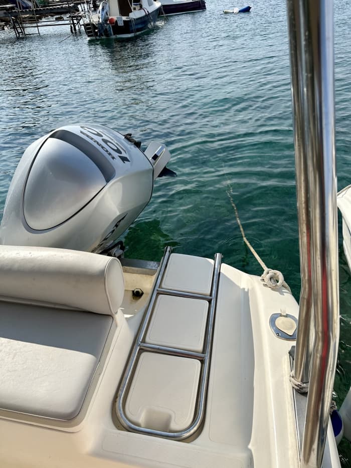 Discover Mali Losinj on a full-day trip on a motorboat