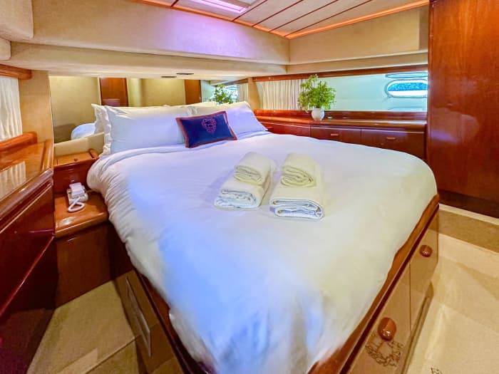 Unvergleichliche Aussichten auf Puerto Banús und Marbella: Ein erstklassiger Tag auf einer Motoryacht