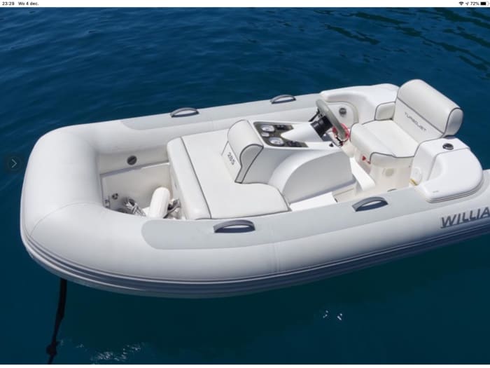 Utforska Murters gömda vikarna på en motoryacht