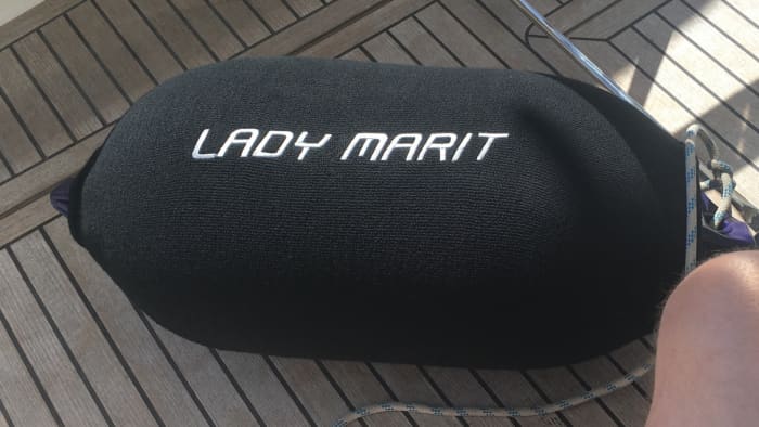 Utforska Murters gömda vikarna på en motoryacht