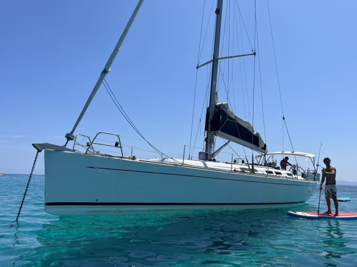 Een dagvullende zeiltocht op een zeilboot in Porto Santo Stefano.