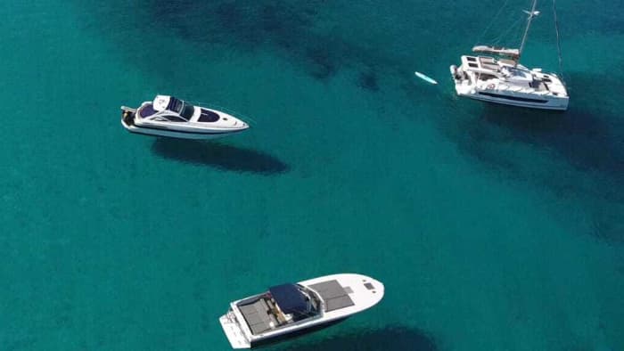 Your private motorboat for a day in Porto Rotondo