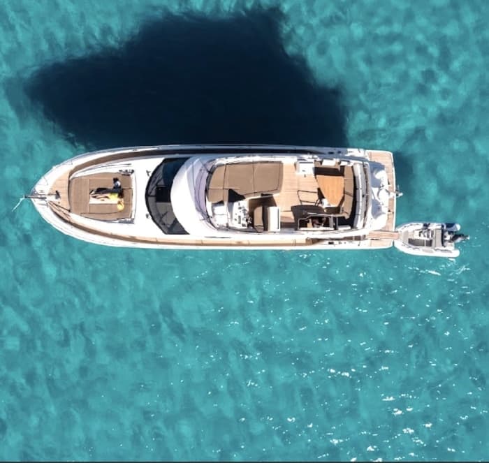 Explore Delos & Relax on Rhenia: A Scenic Half-Day Cruise