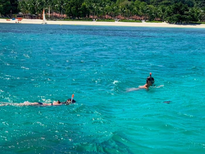 Relax in Seychelles: 7h of sun on a motorboat