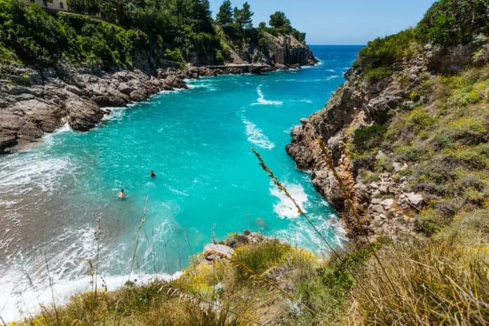 Capri by Sea: Private Tour of the Island from Capri