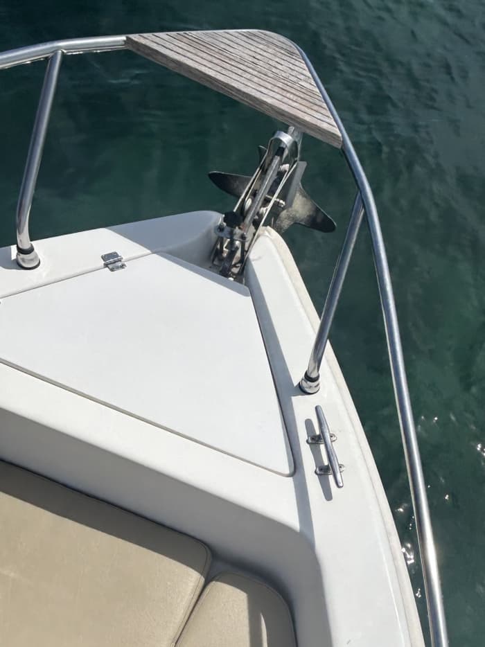 La tua giornata a Umago: noleggia una barca a motore per una giornata intera alla scoperta dell'isola.