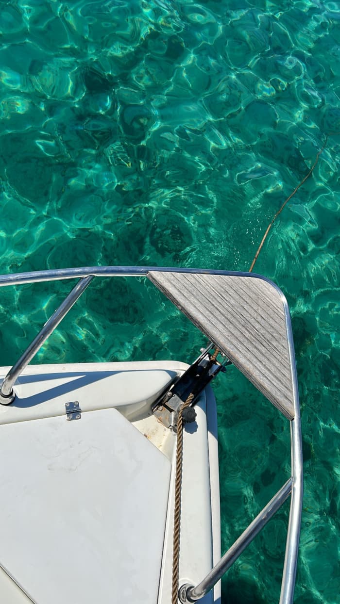 La tua giornata a Umago: noleggia una barca a motore per una giornata intera alla scoperta dell'isola.