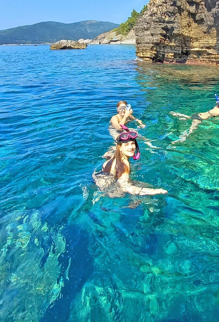 Excursión de medio día en Budva en lancha motora.