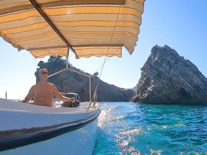 Excursión de medio día en Budva en lancha motora.
