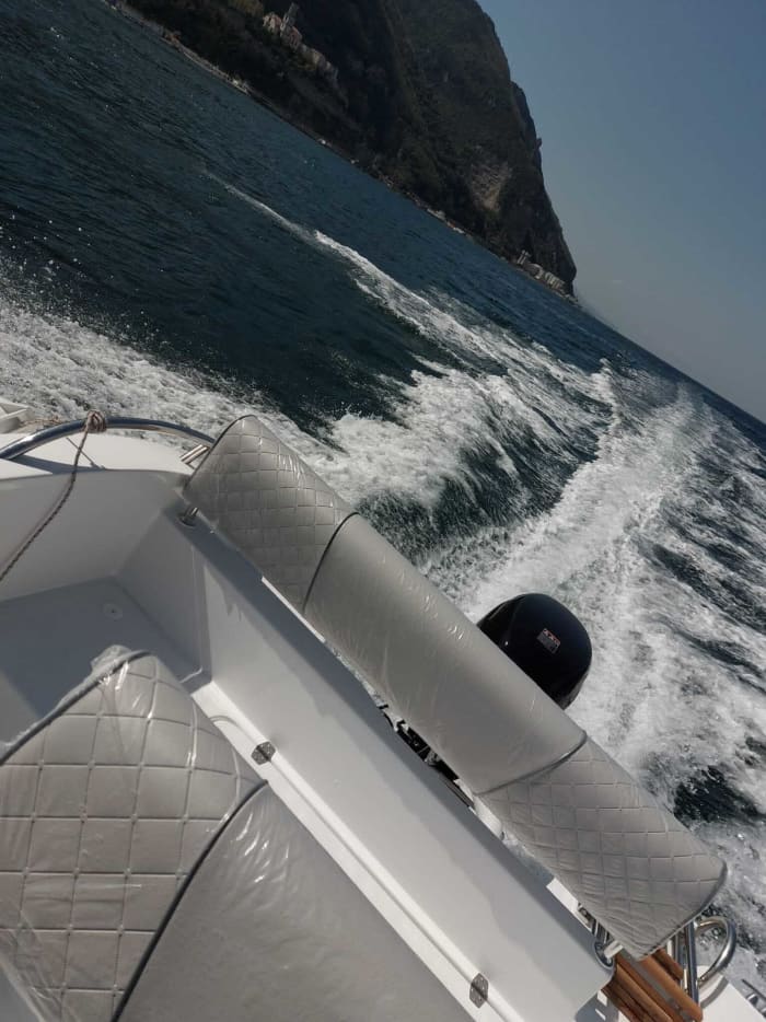 Blue Grotto, Faraglioni & Capri Coast Tour