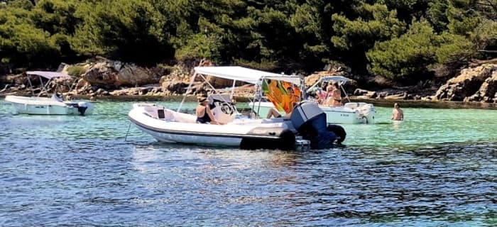 Votre journée à Cannes : louez un bateau à moteur pour 8h de découverte