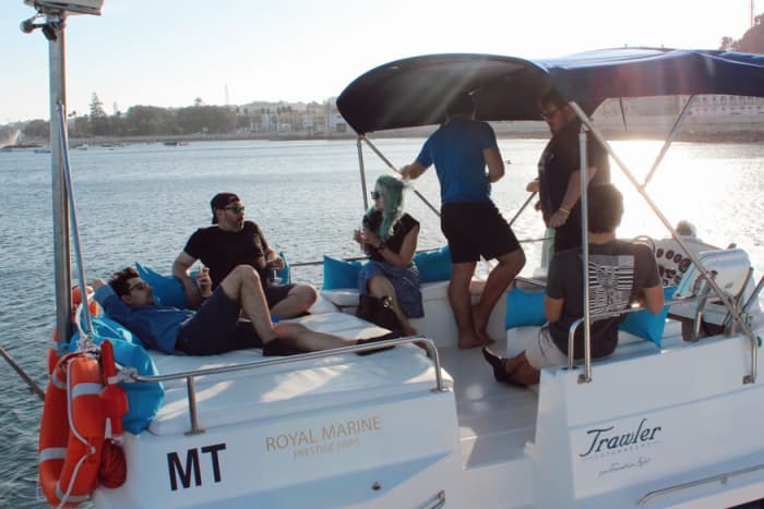 Excursion de 7 heures en catamaran privé à Lisbonne