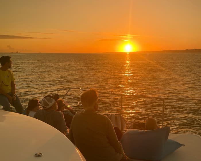 Lissabon: 2 uur durende privé-luxe zonsondergangcruise inclusief welkomstdrankje