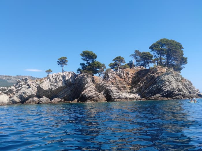 Ontspan 4 uur lang op een motorboot in Budva.