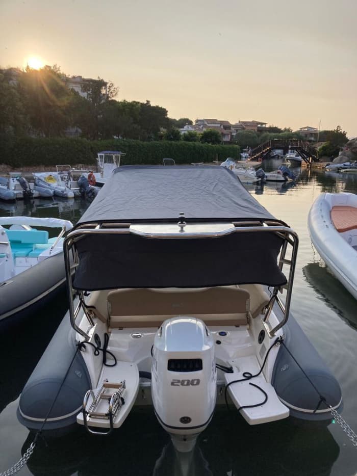 Costa Smeralda by dinghy: coves and crystal-clear sea
