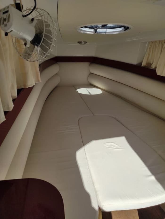 Jouw dag in Vibo Marina: Huur een motorboot voor een dag vol ontdekkingen.