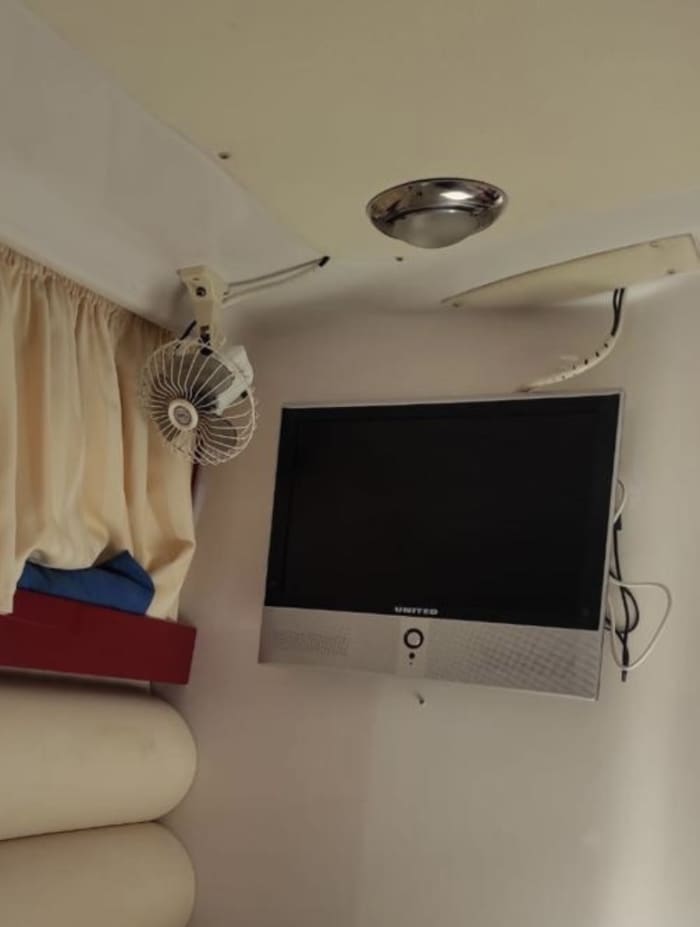 Jouw dag in Vibo Marina: Huur een motorboot voor een dag vol ontdekkingen.