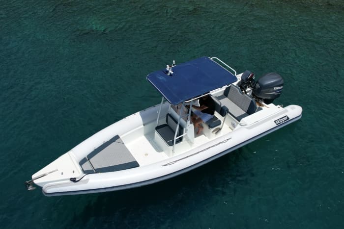 Erkunden Sie Hydra mit dem Boot: Ein ganzer Tag auf dem Wasser mit "Hendrix"