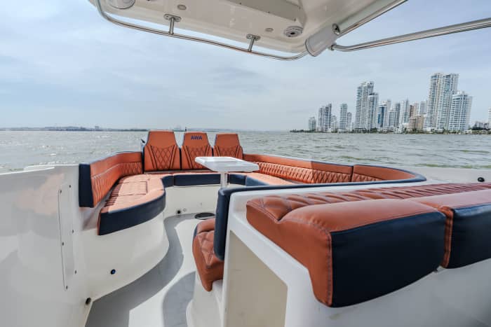 Premium ervaring op een 12,5 meter lange AWA-speedboot | Rosario-eilanden, Cholón & VIP-service