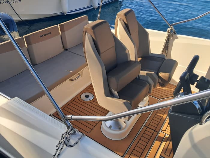 One day in Makarska on a motorboat - 3 islands tour