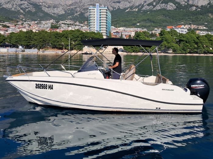 One day in Makarska on a motorboat - 3 islands tour