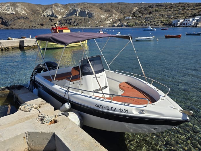 CALYPSO 5m | Location de bateau sans permis à Santorin | Aventure de 5h et à la journée
