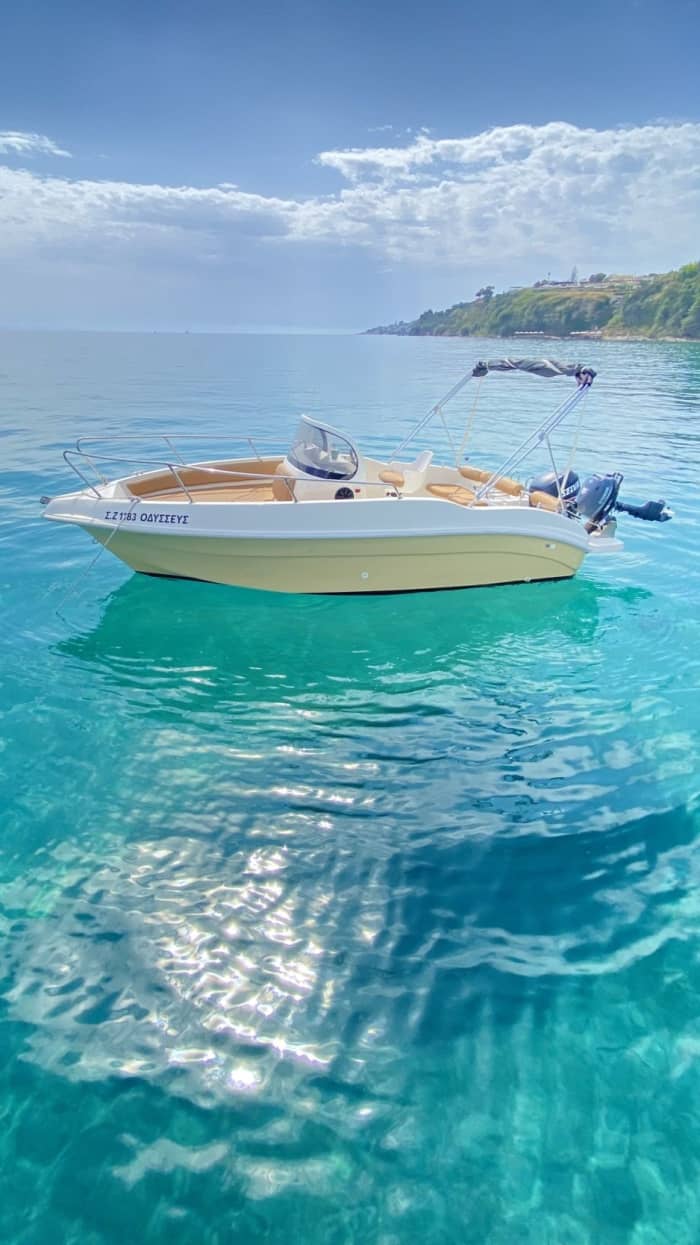 Southern Discovery: Turtle Island & Hidden Caves Tour