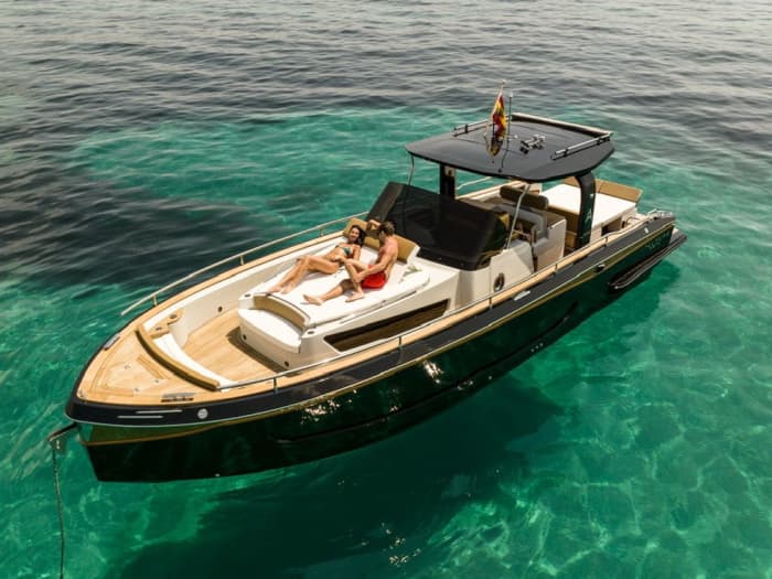 Een droomdag op Formentera: geheime stranden, turquoise lagunes en iconische uitzichten op Ibiza.