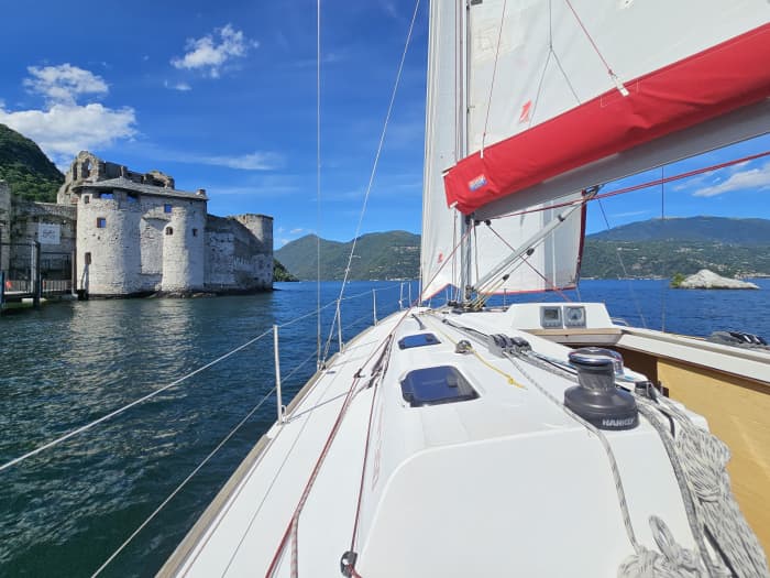 8 Stunden Segeln am Lago Maggiore von Cannero Riviere aus