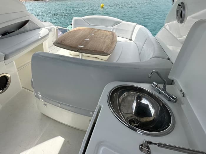 Geniet van 8 uur op een motorboot in Platja d'Aro.