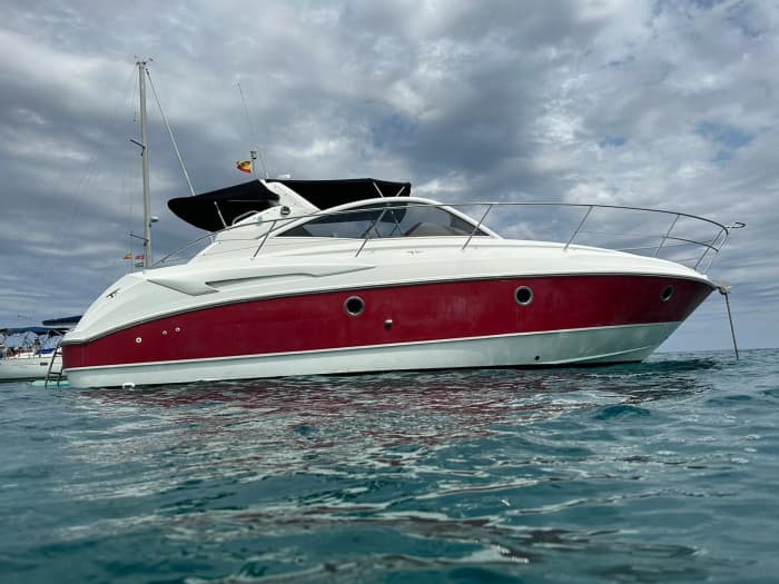 Geniet van 8 uur op een motorboot in Platja d'Aro.